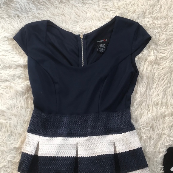 Navy and white Dillard’s dress. Worn once - Picture 3 of 4